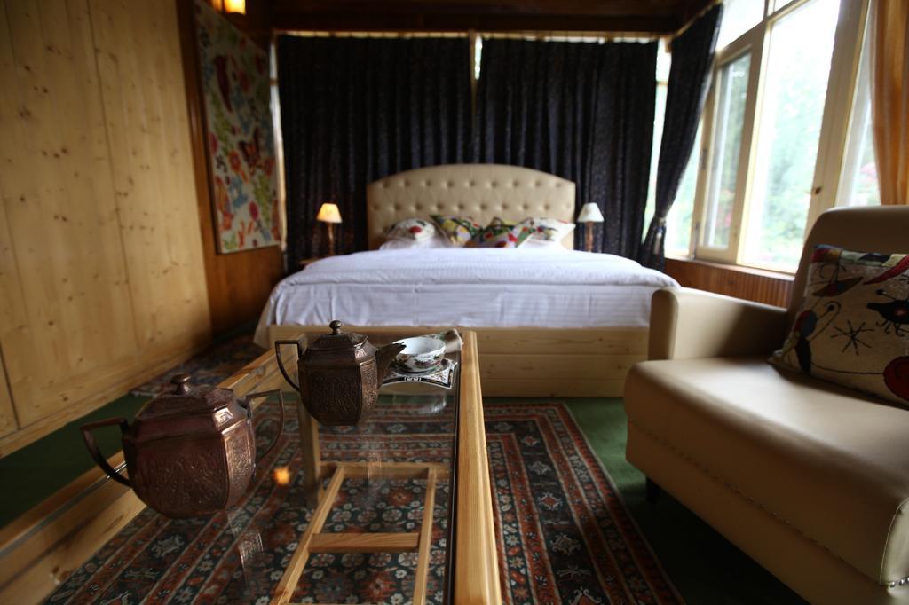 Dove Cottage Srīnagar Екстериор снимка